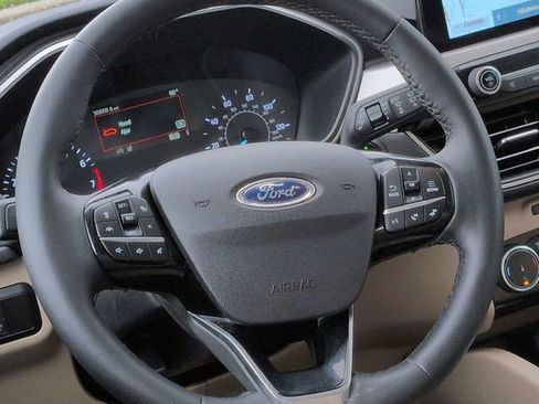 Used 2022 Ford Escape SEL image 29