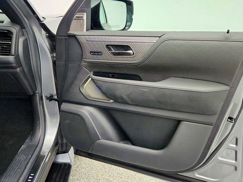 Used 2025 INFINITI QX80 Autograph image 29