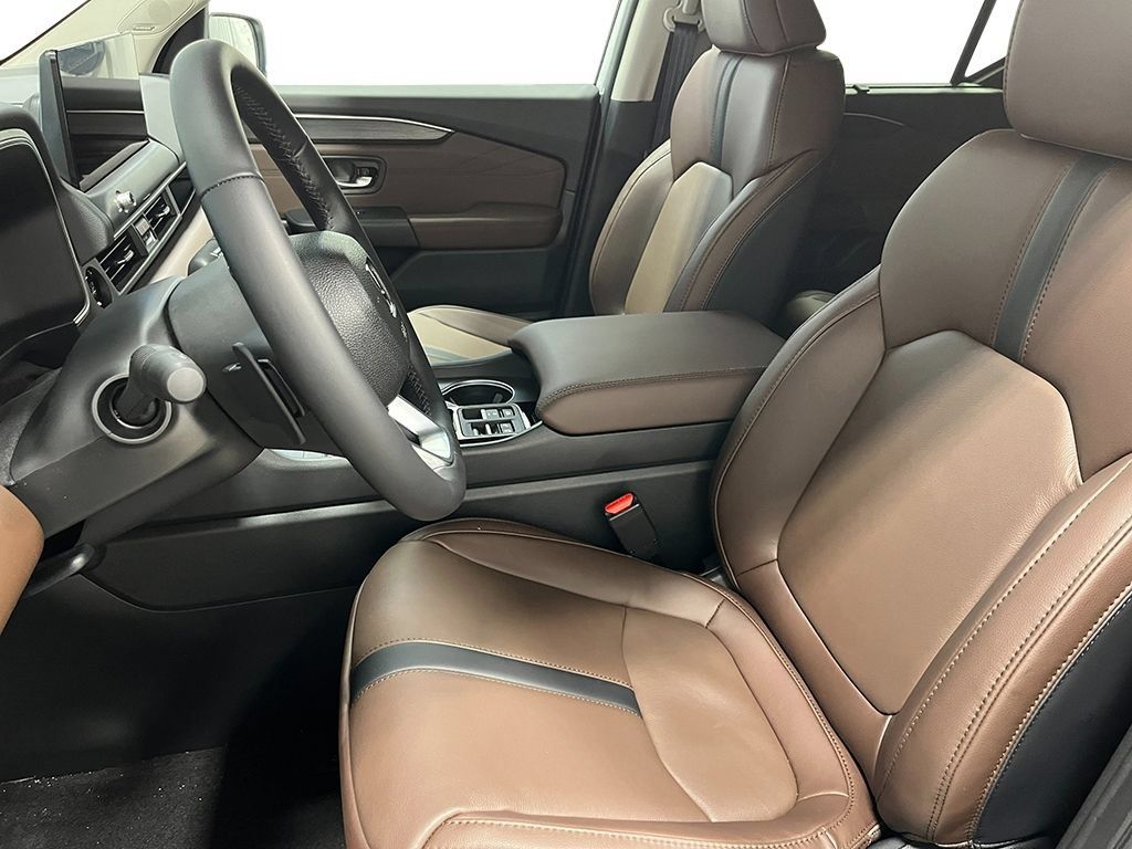 New 2026 Honda Pilot Touring image 11