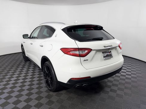 Used 2017 Maserati Levante S AWD/4WD image 11