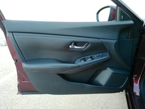 Used 2020 Nissan Sentra SV FWD image 11