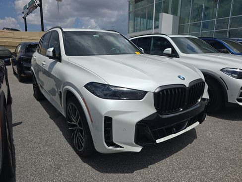 Used 2024 BMW X5 sDrive40i w/ M Sport Package RWD image 1