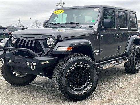 Used 2019 Jeep Wrangler Unlimited Sport S image 1