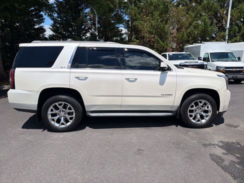 Used 2015 GMC Yukon SLT w/ Open Road Package AWD/4WD image 11