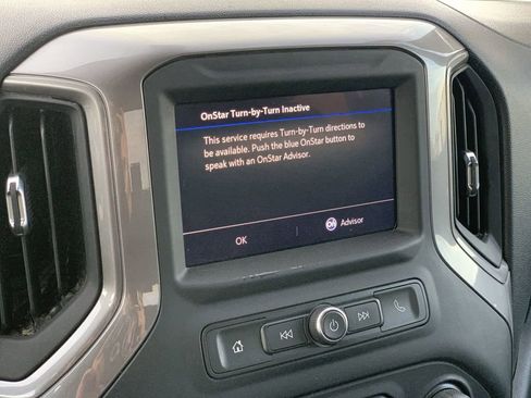 Used 2020 Chevrolet Silverado 1500 Custom w/ Custom Value Package image 12