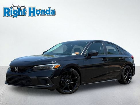 Used 2024 Honda Civic Sport image 2