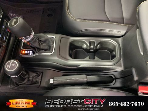 New 2026 Jeep Wrangler Unlimited Sahara AWD/4WD image 26