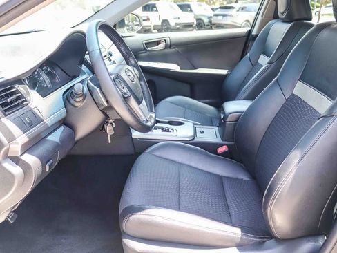 Used 2012 Toyota Camry SE FWD image 18