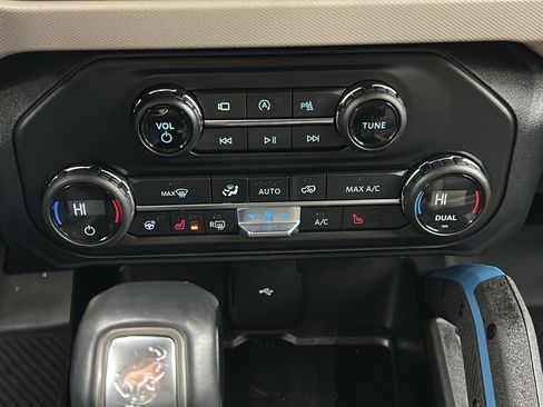 Used 2021 Ford Bronco Wildtrak image 19