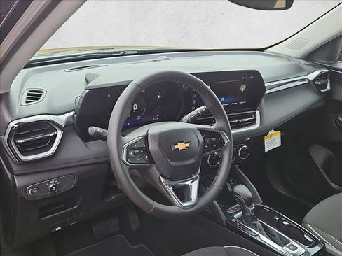 New 2026 Chevrolet TrailBlazer LT w/ Convenience Package FWD image 3