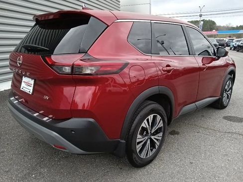 Used 2023 Nissan Rogue SV FWD image 3