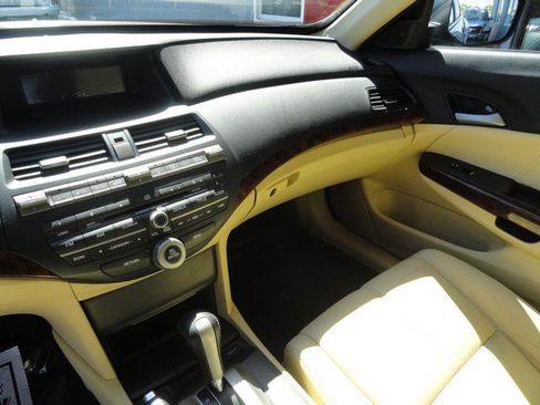 Used 2010 Honda Crosstour EX-L image 10