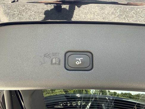 New 2026 Lincoln Nautilus Reserve AWD/4WD image 12