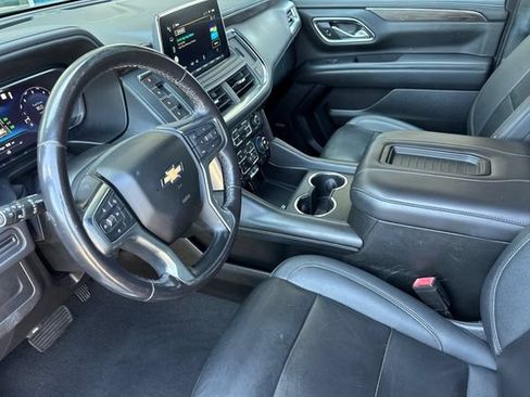Used 2022 Chevrolet Suburban LT AWD/4WD image 10