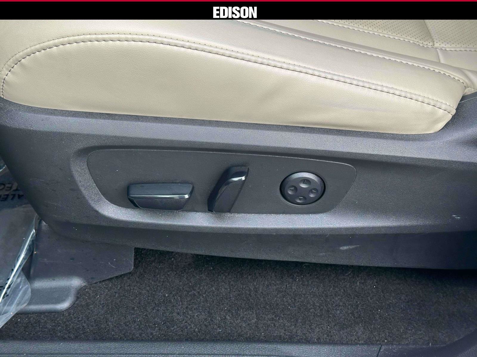 Used 2023 INFINITI QX60 Luxe w/ Cargo Package AWD/4WD image 18