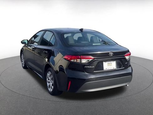 Used 2025 Toyota Corolla LE image 11