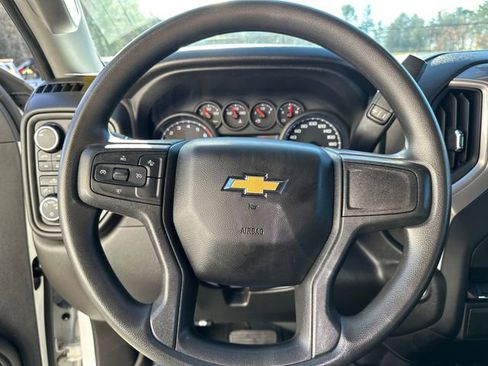 Used 2022 Chevrolet Silverado 1500 Custom image 28