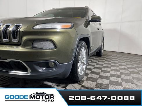 Used 2015 Jeep Cherokee Limited image 25