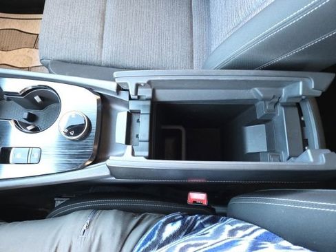 Used 2021 Nissan Rogue S image 54