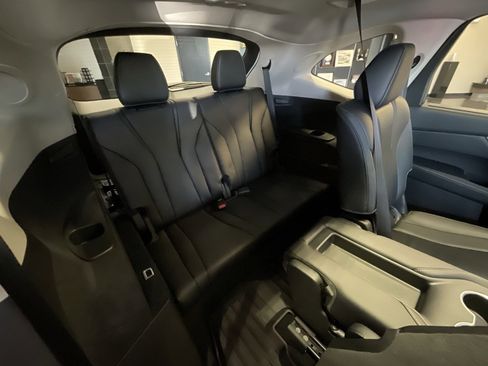 Certified 2025 Acura MDX w/ Technology Package image 24