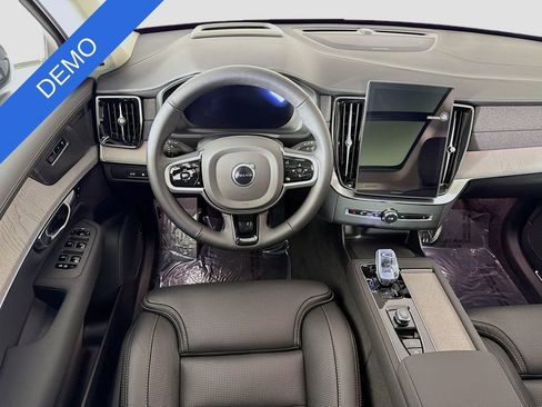 Used 2026 Volvo XC90 T8 Ultra w/ Protection Package AWD/4WD image 24