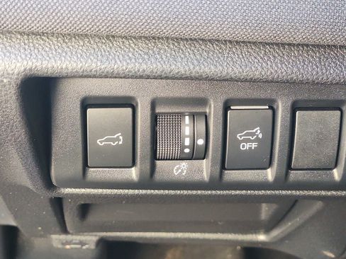 Used 2022 Subaru Outback Premium image 25