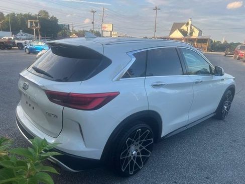 Used 2019 INFINITI QX50 Essential w/ Sensory Package AWD/4WD image 8