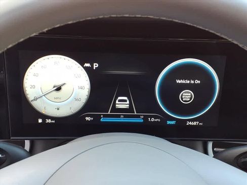 Used 2023 Hyundai Elantra SEL w/ Convenience Package image 19