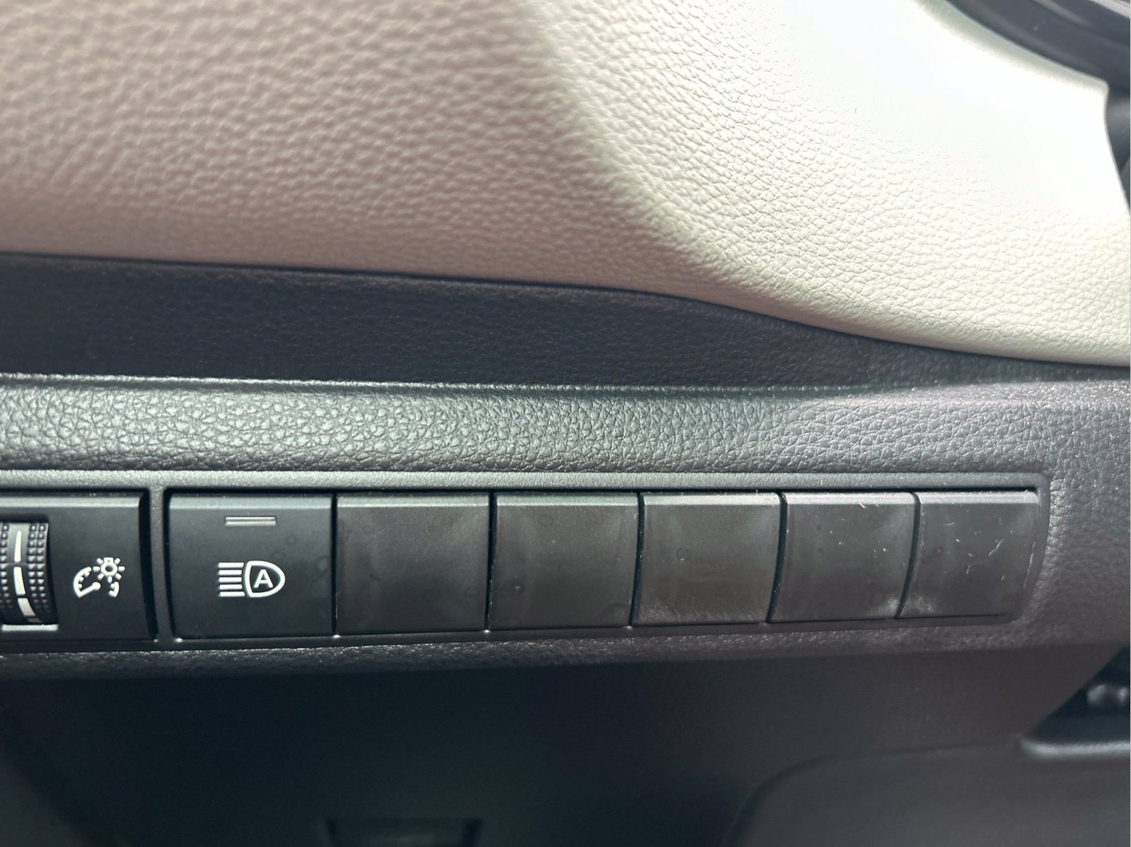 Used 2026 Toyota Corolla LE FWD image 25