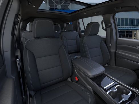 New 2026 Chevrolet Traverse LT w/ Sun and Wheel Package image 16