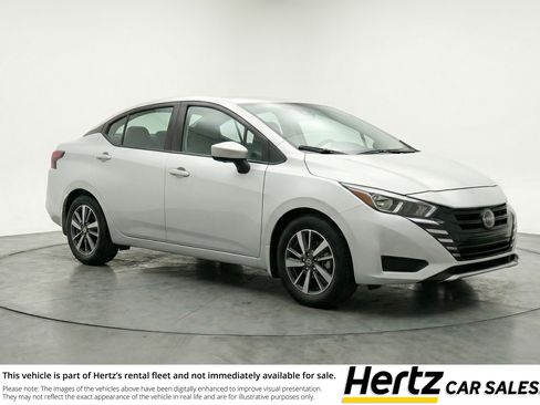 Used 2025 Nissan Versa SV image 1