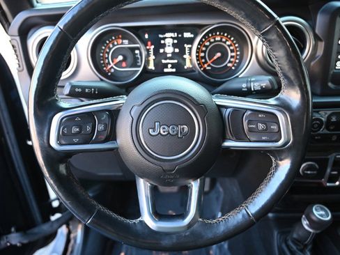 Used 2020 Jeep Gladiator Overland w/ Cold Weather Group image 23