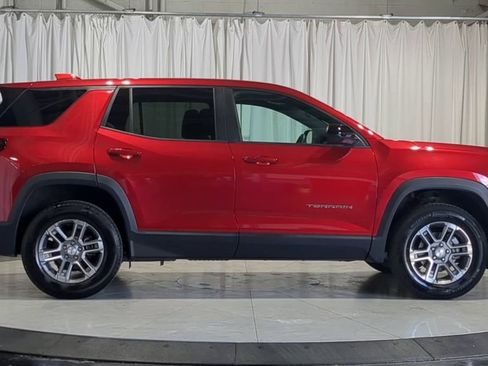 Used 2025 GMC Terrain Elevation FWD image 11