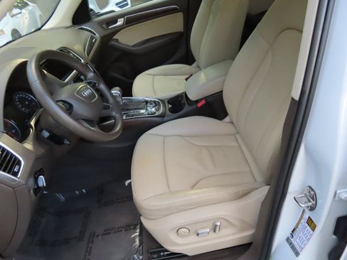 Used 2016 Audi Q5 2.0T Premium w/ Audi MMI Navigation Plus AWD/4WD image 11