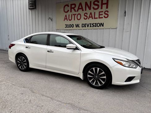 Used 2016 Nissan Altima 2.5 SV w/ Convenience Package image 4