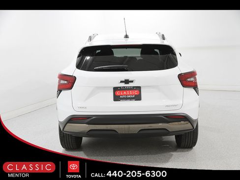 Used 2024 Chevrolet Trax ACTIV w/ Driver Confidence Package FWD image 18