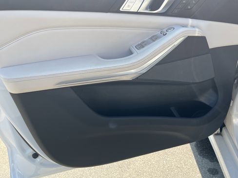 Used 2020 BMW X7 xDrive40i w/ Premium Package AWD/4WD image 14