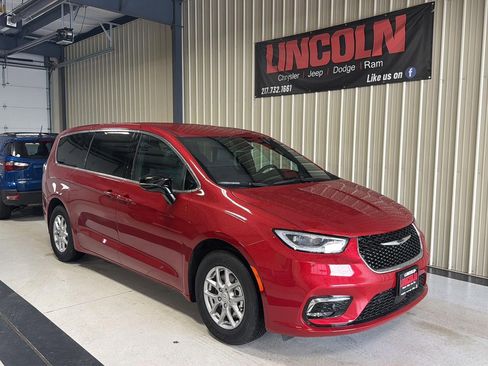New 2026 Chrysler Pacifica Select FWD image 4