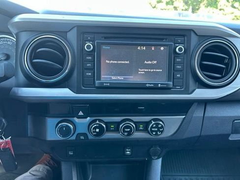 Used 2017 Toyota Tacoma SR5 w/ Tow Package AWD/4WD image 27
