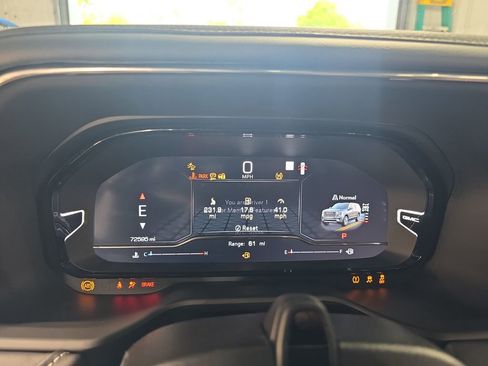 Used 2023 GMC Yukon XL Denali Ultimate AWD/4WD image 19