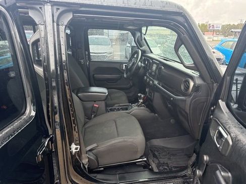 Used 2018 Jeep Wrangler Unlimited Sport image 11