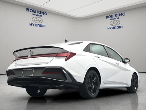 New 2026 Hyundai Elantra Sport FWD image 27