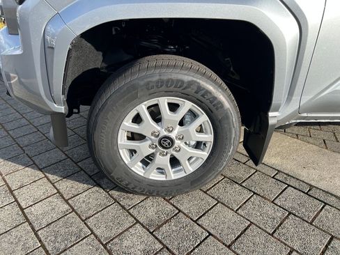 New 2026 Toyota Tacoma SR5 AWD/4WD image 10