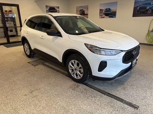 Used 2024 Ford Escape Active image 1