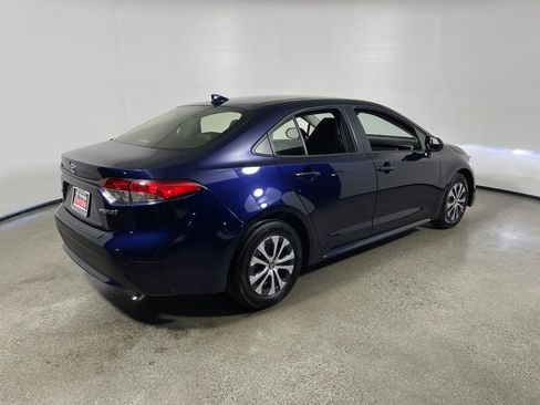 Certified 2022 Toyota Corolla LE w/ Carpet Mat Package (TMS) image 3