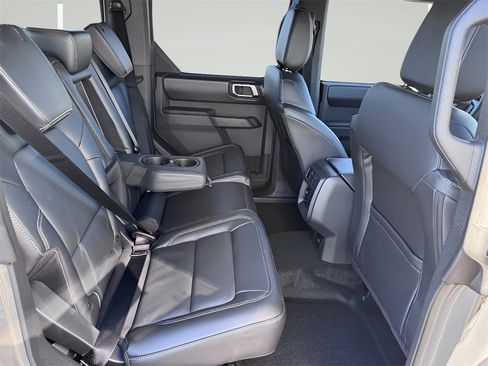 New 2025 Ford Bronco Outer Banks image 32