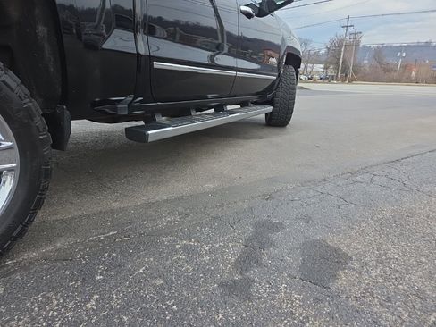 Used 2017 Chevrolet Silverado 1500 High Country image 9