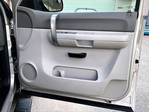 Used 2009 GMC Sierra 1500 W/T image 25