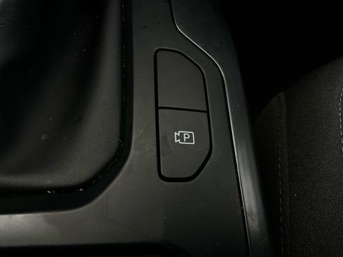 Used 2025 Kia K4 LXS image 24