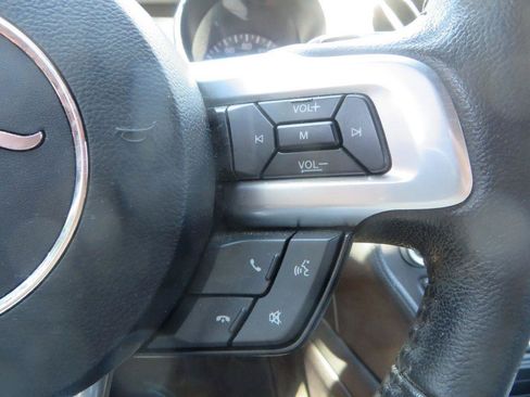 Used 2016 Ford Mustang Coupe RWD image 15